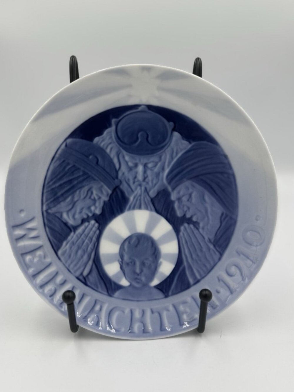 Royal Copenhagen 1910 Christmas Plate Blue White Porcelain Denmark